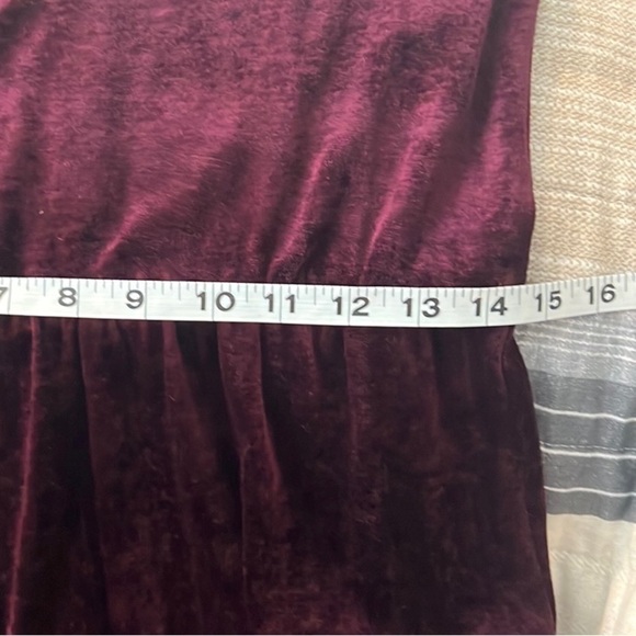 VTG PG Collections,Burgundy Velvet, Low V-Neck, Pockets, Stirrup Pants Romper, 8 - Picture 8 of 11